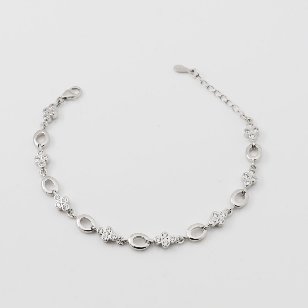 Diamond and Circle design Ladies Silver bracelet