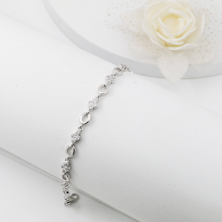 Diamond and Circle design Ladies Silver bracelet
