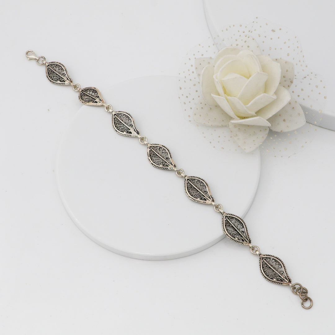 Join by leaf Ladies oxidized Silver bracelet