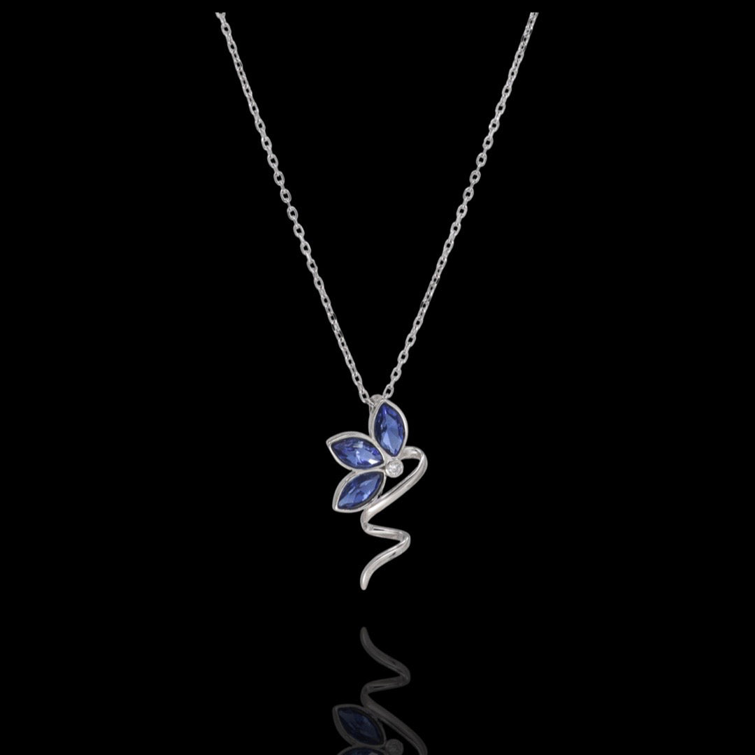 Blooming petals pendant with chain Silver Necklace
