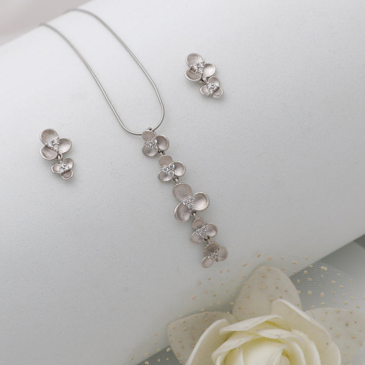 Small petal pendant with matching earrings Silver Jewellery set