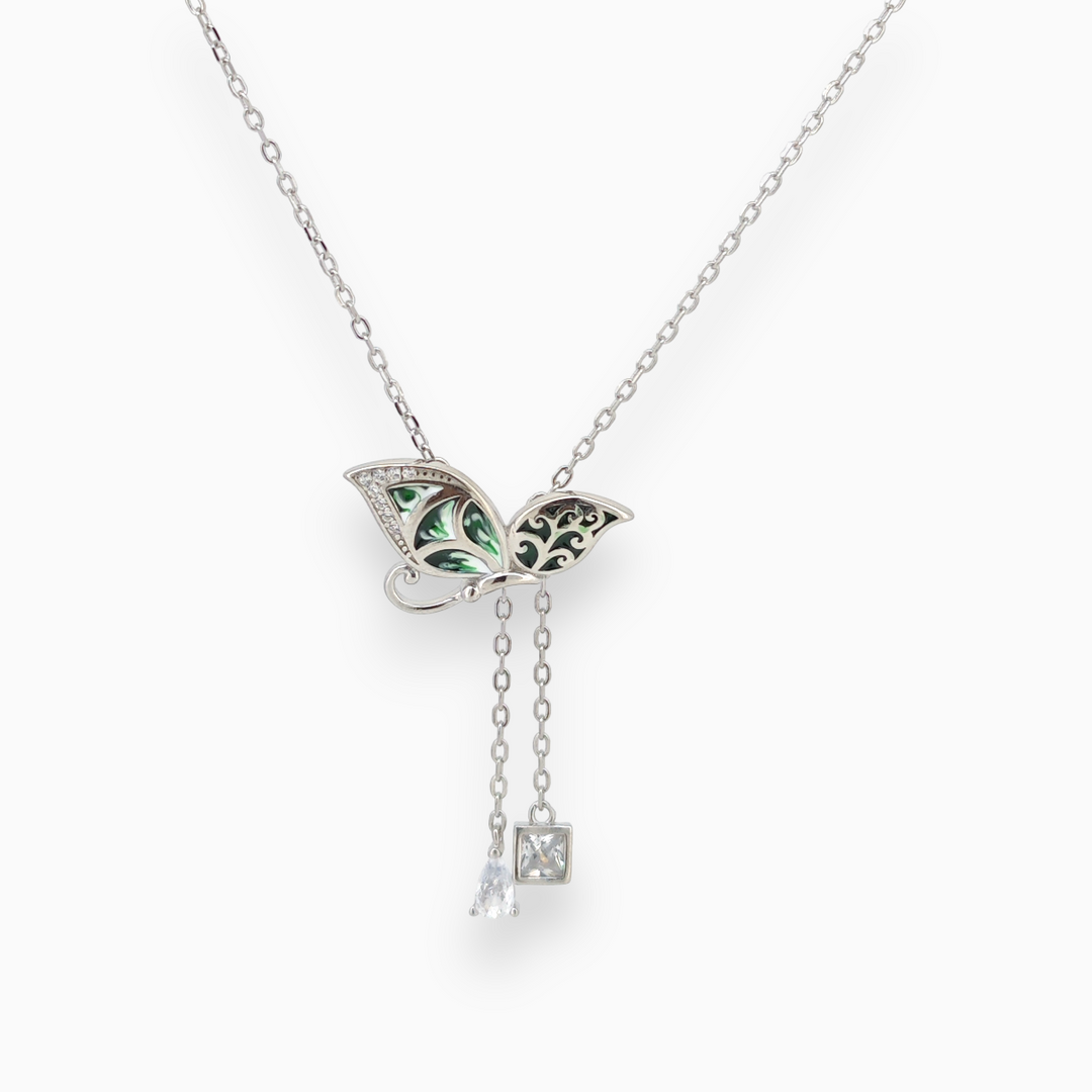 925 silver pendant with chain - Elegance Redefined – Our silver pendant with chain brings timeless charm to your look."