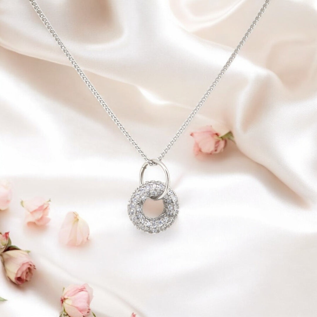 925 silver pendant with chain - "Subtle shine, endless style – this pendant with chain is your new everyday essential."