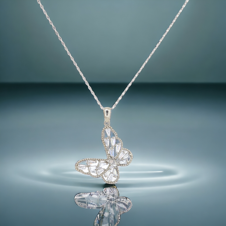 925 silver pendant with chain - Make every moment sparkle with this elegant butterfly pendant – crafted to perfection.