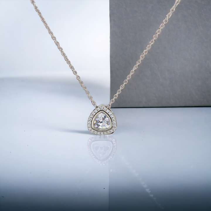 925 silver pendant with chain - "A timeless pendant for every occasion. Wear it alone or layer it up!"