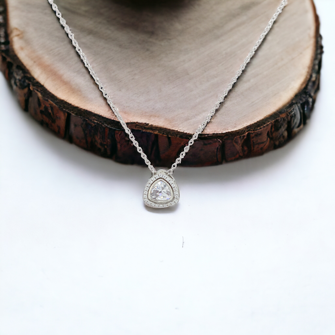 925 silver pendant with chain - "A timeless pendant for every occasion. Wear it alone or layer it up!"