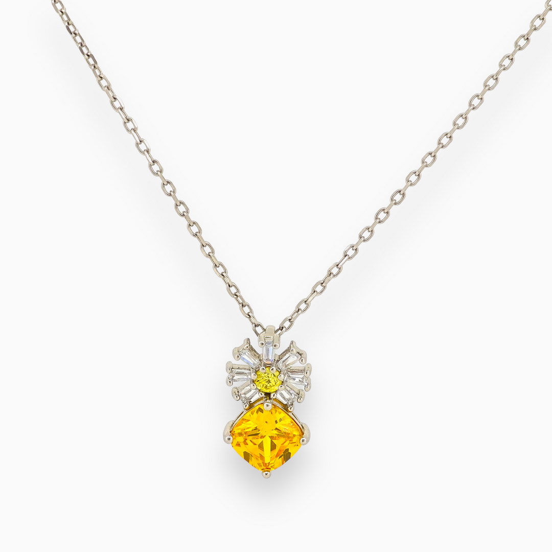 925 silver pendant with chain - Elegance Redefined – Our silver pendant with bright yellow stone brings timeless charm to your look.