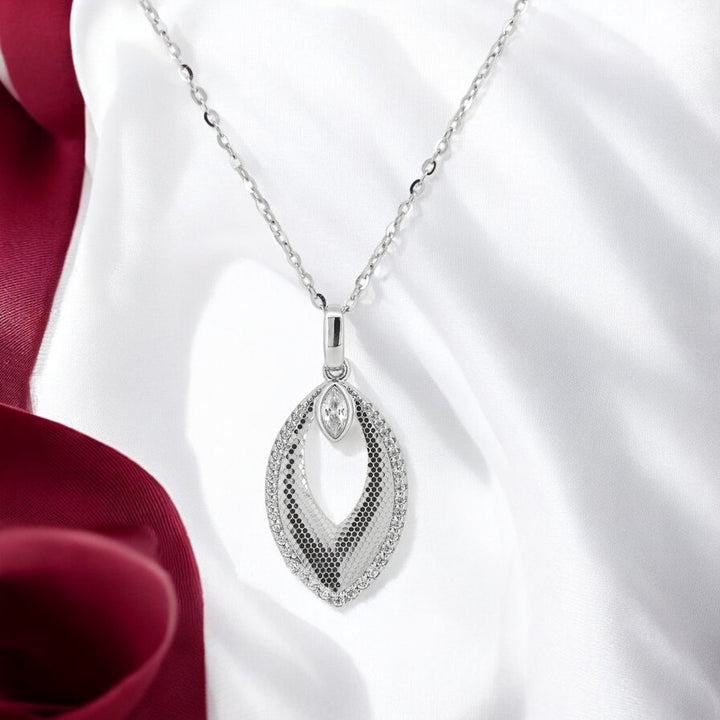 925 silver pendant with chain - "Elevate your look with the elegance of silver – simple, chic, and beautifully crafted.